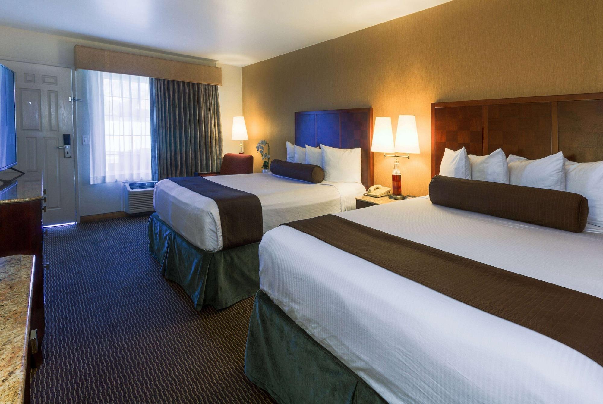 Ramada by Wyndham Costa Mesa/Newport Beach Exterior foto