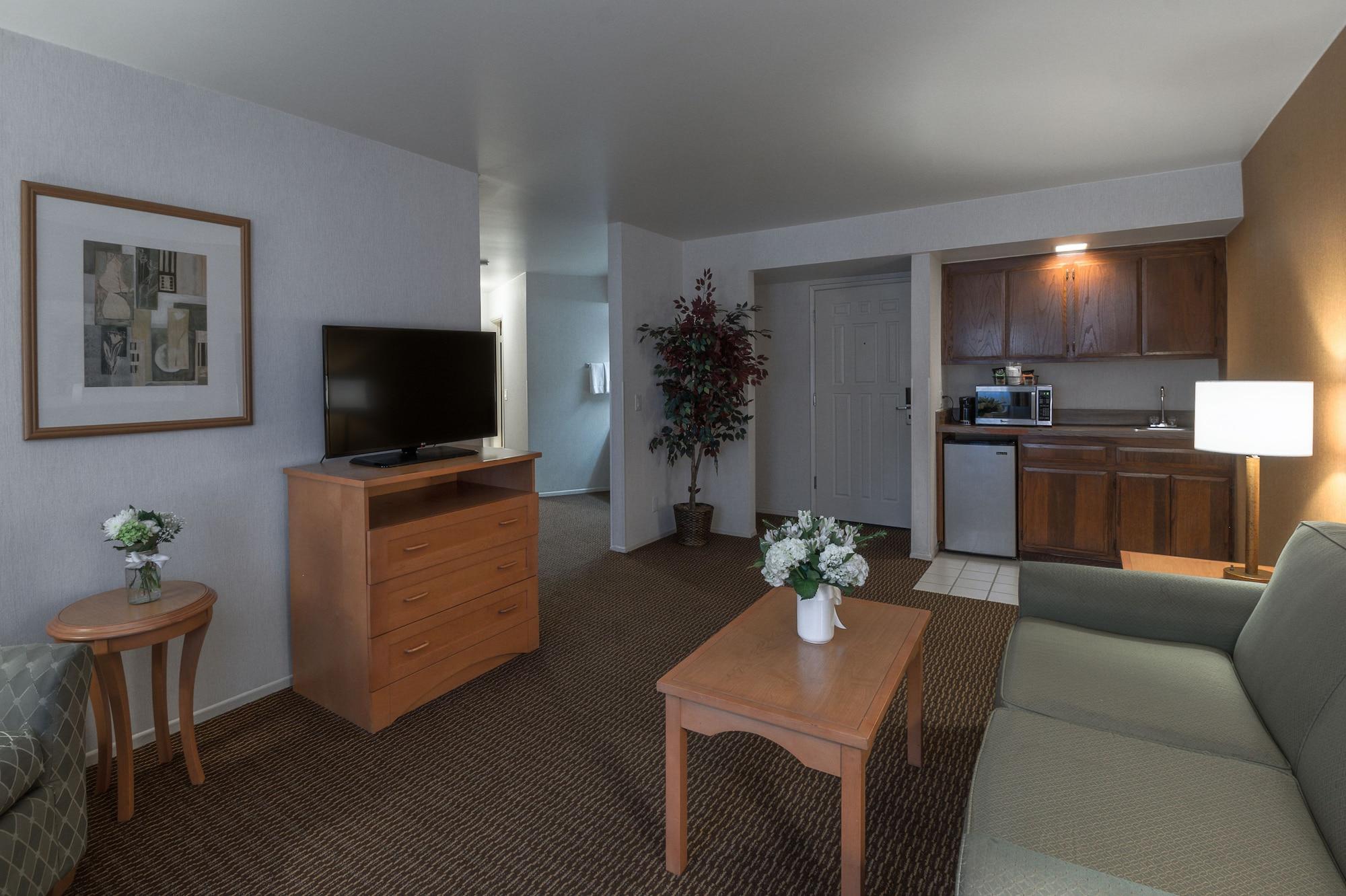 Ramada by Wyndham Costa Mesa/Newport Beach Exterior foto