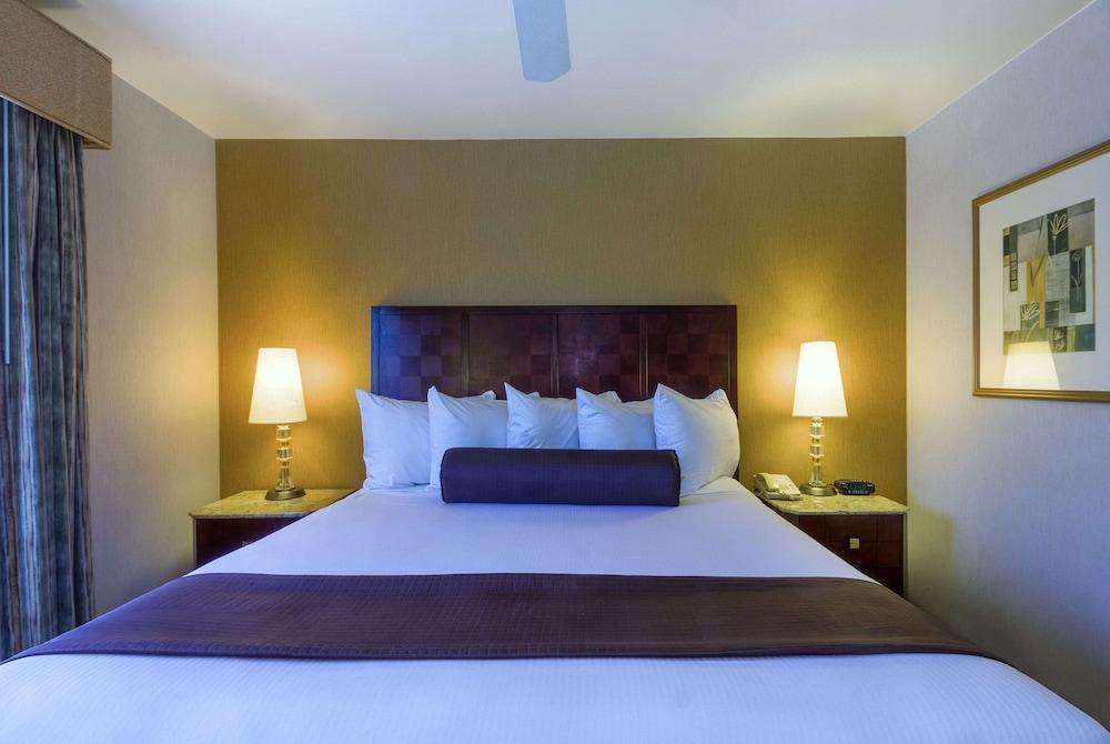 Ramada by Wyndham Costa Mesa/Newport Beach Exterior foto